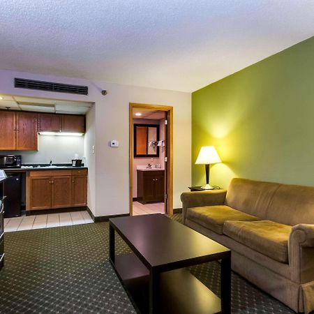 Quality Inn & Suites Moline - Quad Cities Экстерьер фото