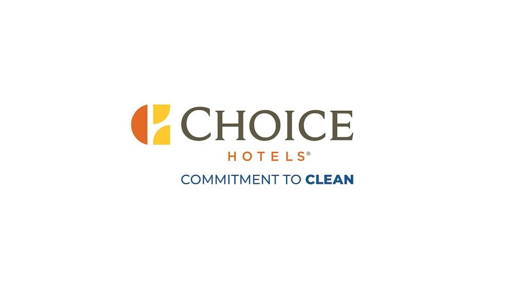 Quality Inn & Suites Moline - Quad Cities Экстерьер фото