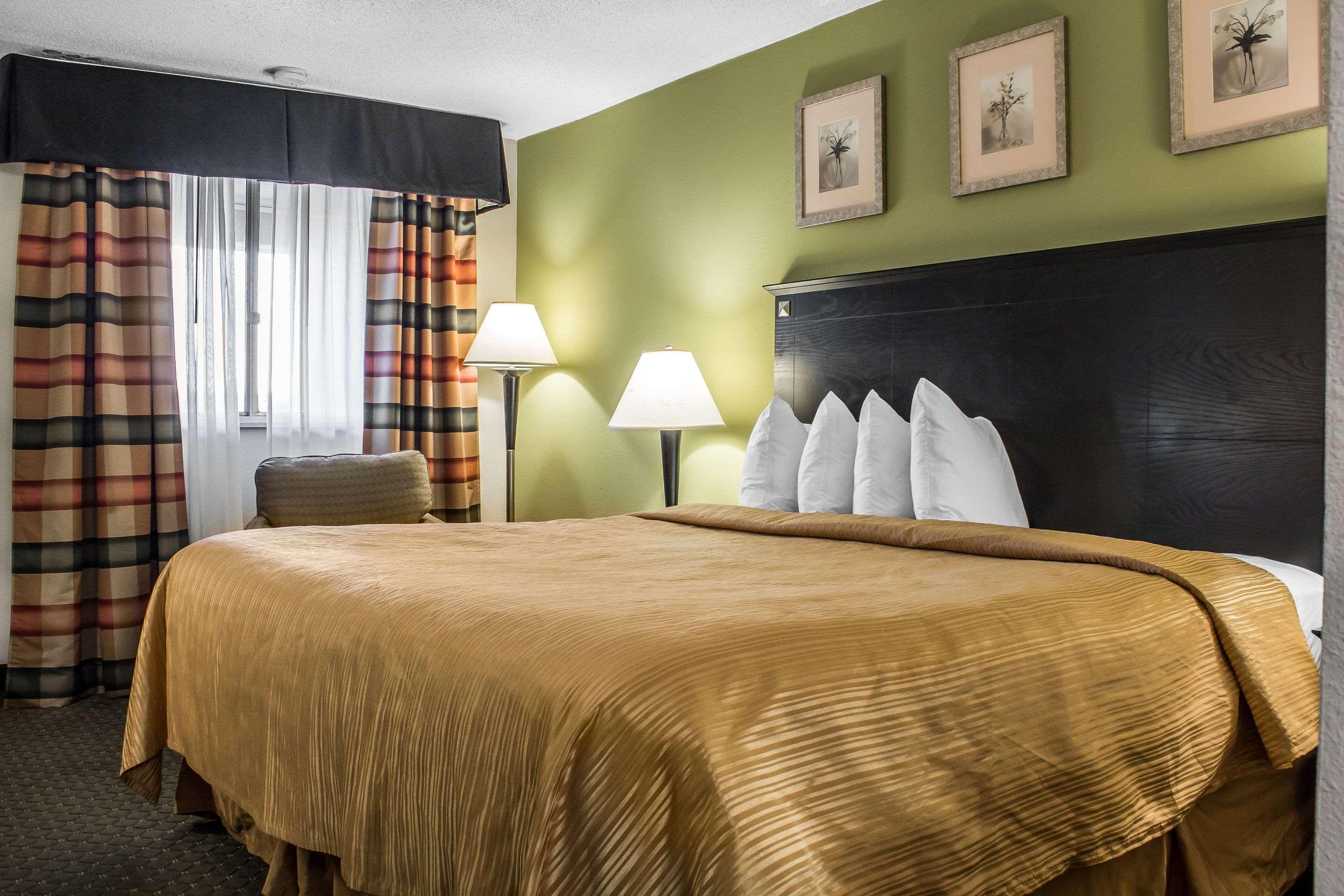 Quality Inn & Suites Moline - Quad Cities Экстерьер фото