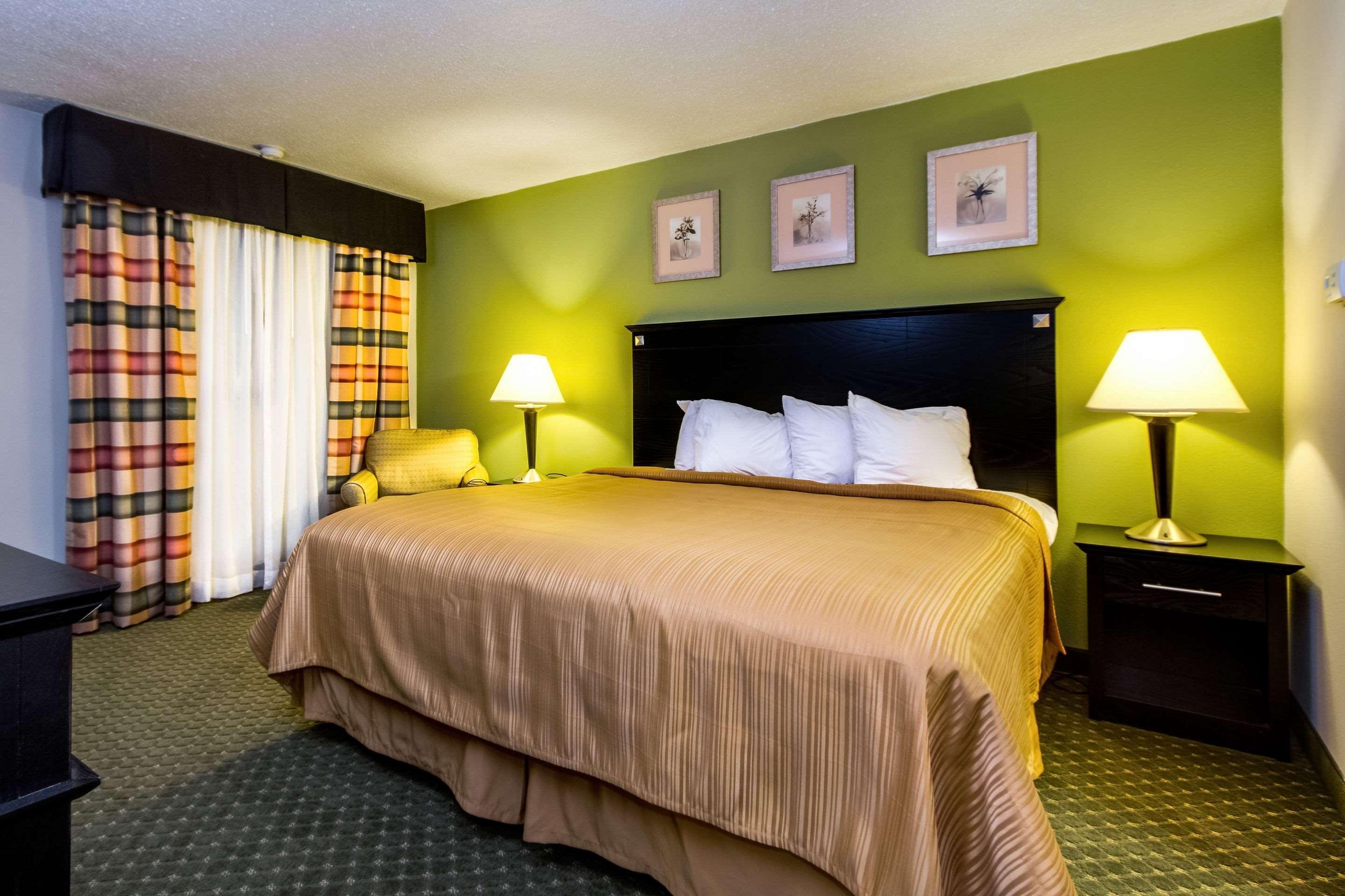 Quality Inn & Suites Moline - Quad Cities Экстерьер фото