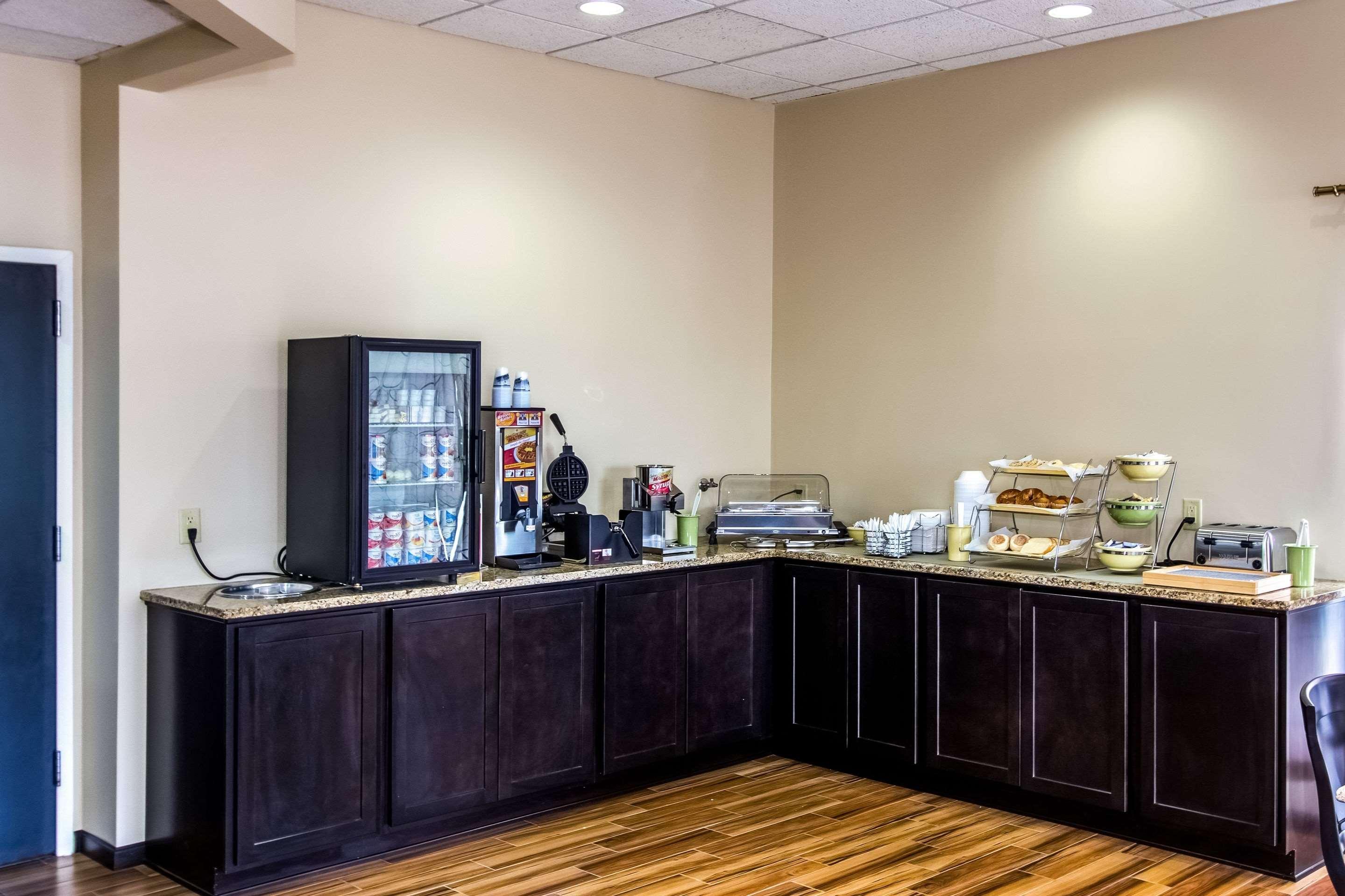 Quality Inn & Suites Moline - Quad Cities Экстерьер фото