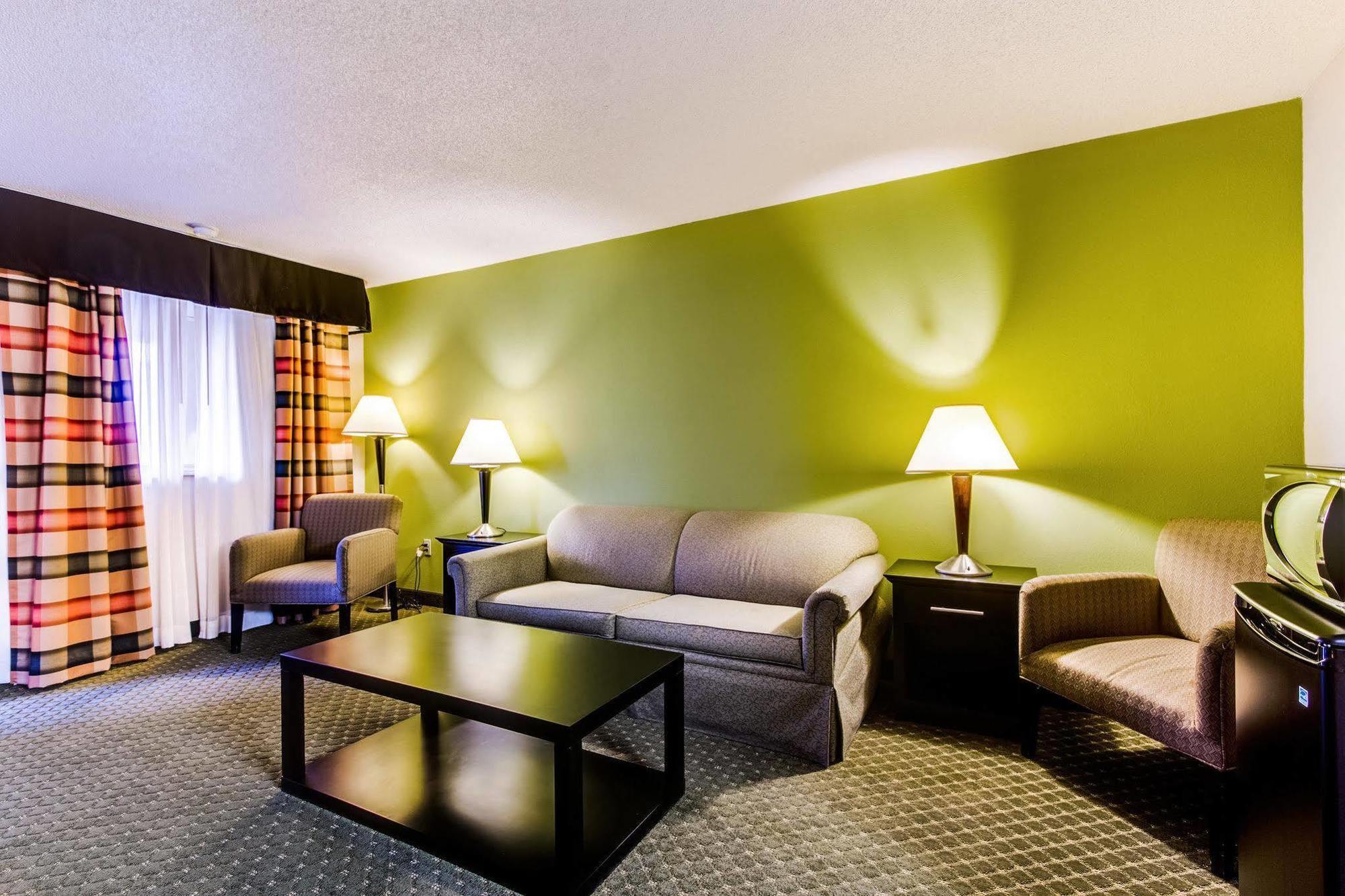 Quality Inn & Suites Moline - Quad Cities Экстерьер фото